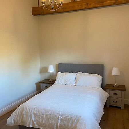 Potcote Farm Stables Accommodation Fudges Stable Тоустър Екстериор снимка